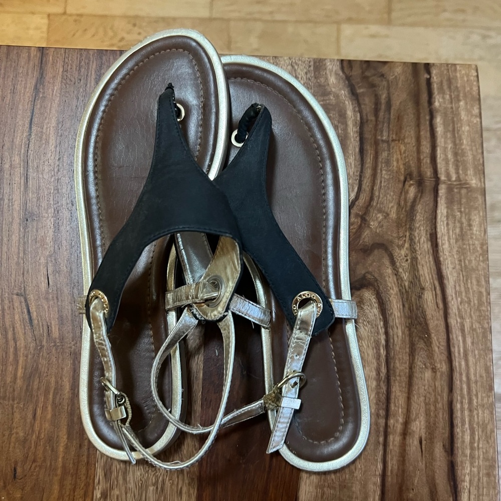 Aldo Sandals